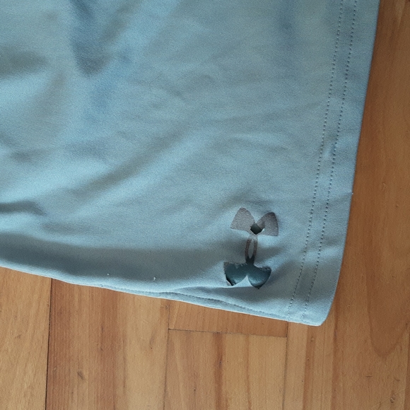 Boy size m short in good ised condition - Picture 2 of 2